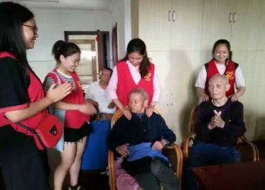 走進暑假社會實踐|愛心之旅,走進幸福洛社福利院