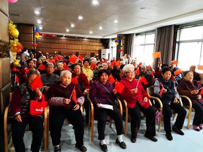 襄陽客運段愛心陪伴老人過&ldquo;重陽&rdquo;青春舞動情暖福利院