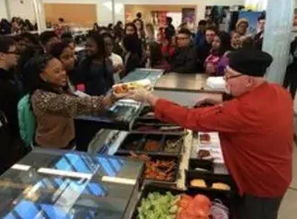 過期食品專賣店 一家老年社會福利院的另類實踐與反思