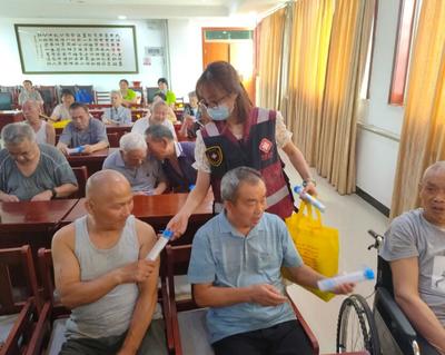 三臺縣疾控中心老年健康科普志愿服務活動走進社會福利院，為銀發生活添注科學力量